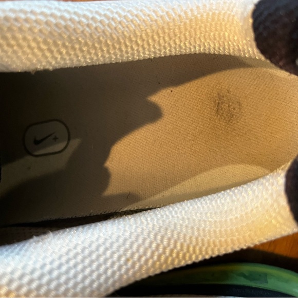 Nike Airmax Flywire running shoe. White, yellow and lime green 10.5 - Picture 6 of 6